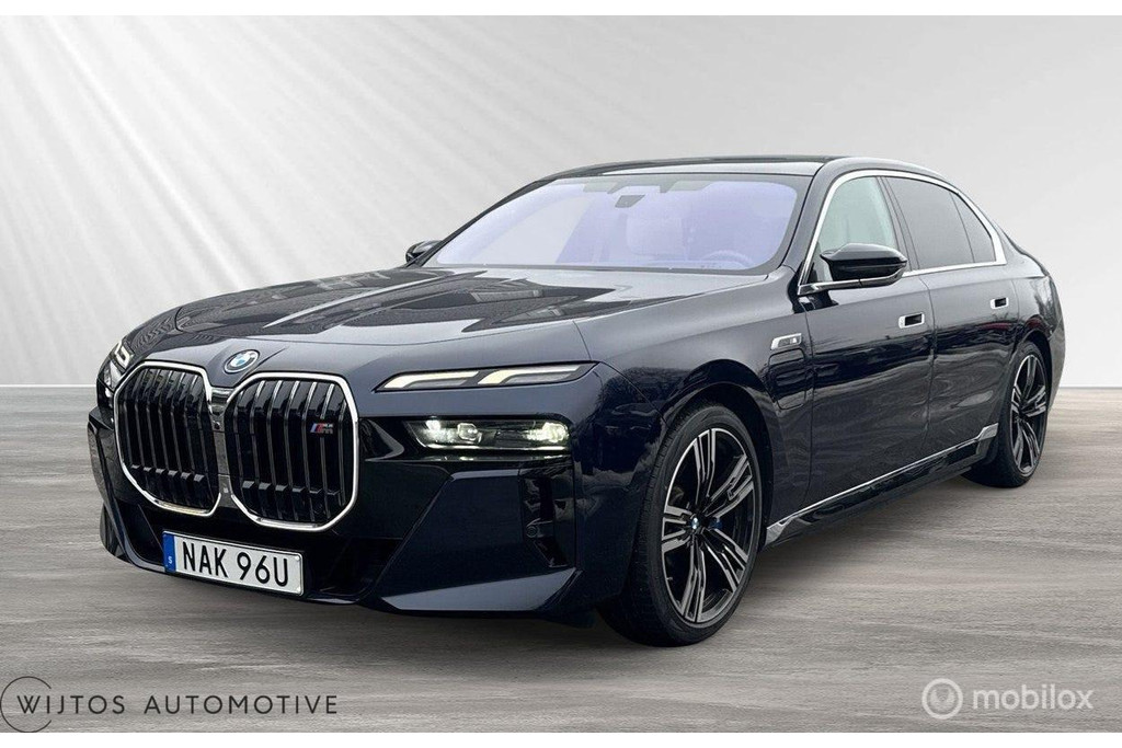BMW 7 Serie M760e xDrive, Individual, B&W, pano, massage 46905975-0.jpg | Wijtos Automotive