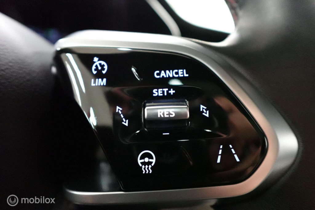 Jaguar F-PACE 5.0 P550 V8 SVR, Meridioan, Pano, HUD, 360 48459748-15.jpg | Wijtos Automotive