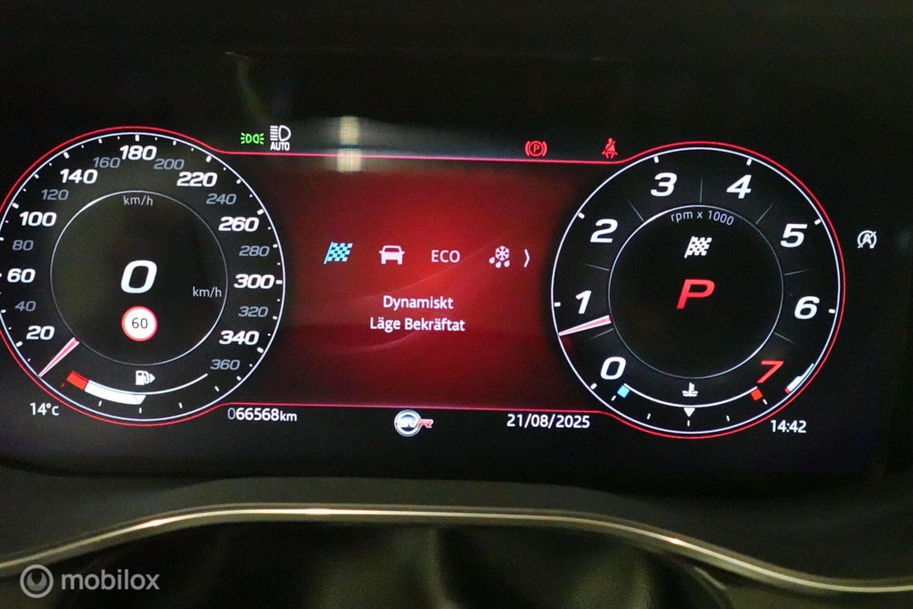 Jaguar F-PACE 5.0 P550 V8 SVR, Meridioan, Pano, HUD, 360 48459748-19.jpg | Wijtos Automotive