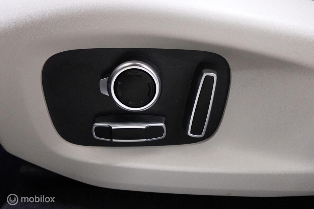 Jaguar F-PACE 5.0 P550 V8 SVR, Meridioan, Pano, HUD, 360 48459748-22.jpg | Wijtos Automotive