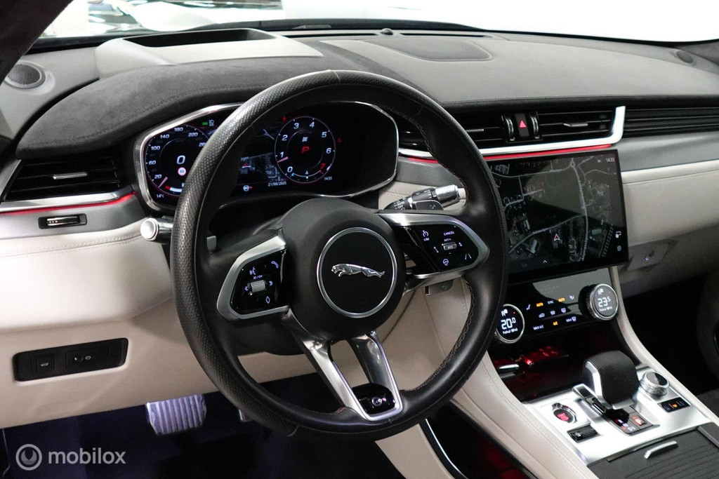 Jaguar F-PACE 5.0 P550 V8 SVR, Meridioan, Pano, HUD, 360 48459748-8.jpg | Wijtos Automotive