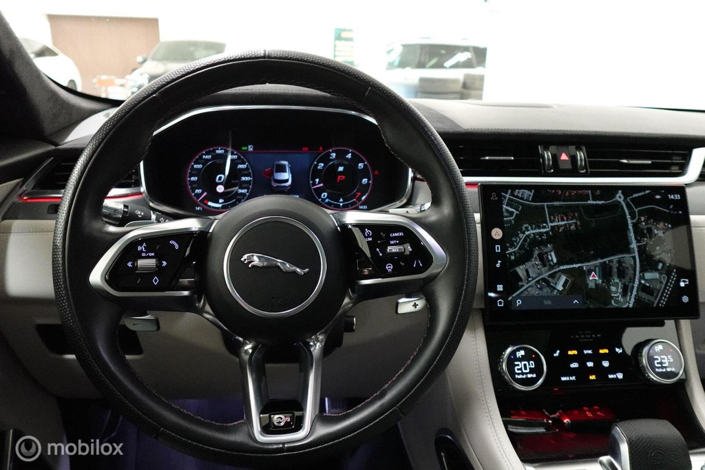 Jaguar F-PACE 5.0 P550 V8 SVR, Meridioan, Pano, HUD, 360 48459748-9.jpg | Wijtos Automotive