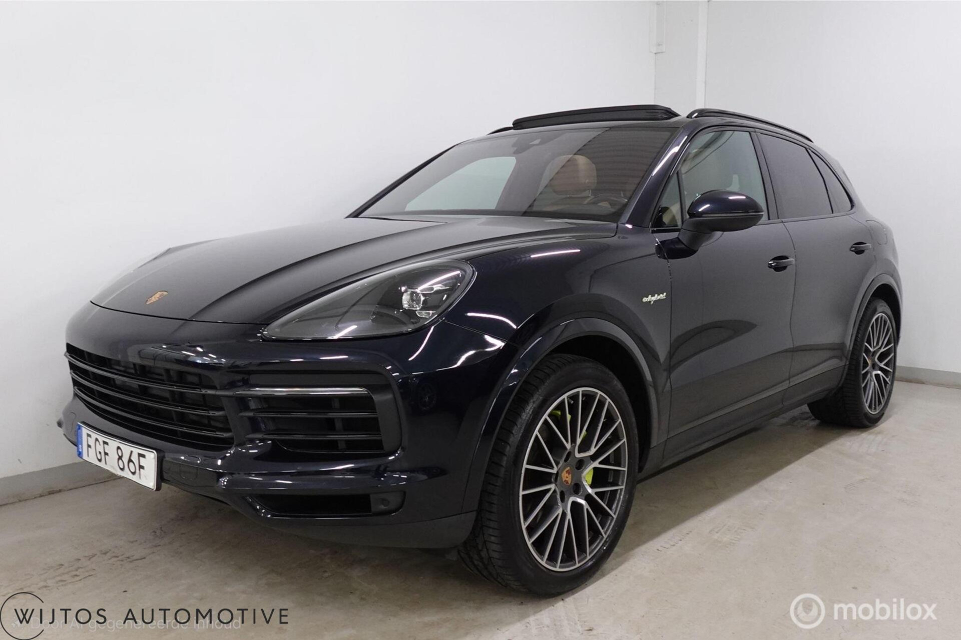 Porsche Cayenne 3.0 E-Hybrid, pano, luchtv., massage, BOSE 48891394-0.jpg | Wijtos Automotive