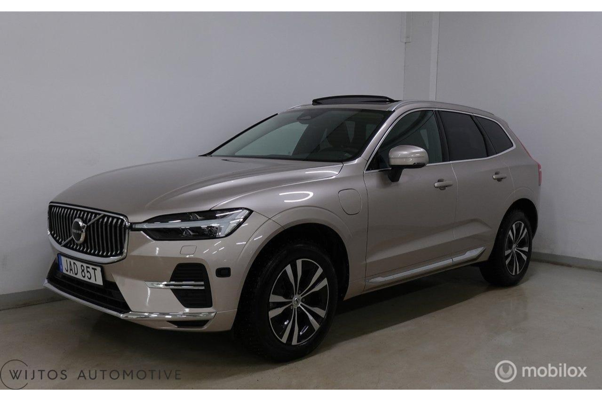 Volvo XC60 2.0 T6 Plug-in hybrid AWD Plus Bright, trekhaak 49759800-0.jpg | Wijtos Automotive