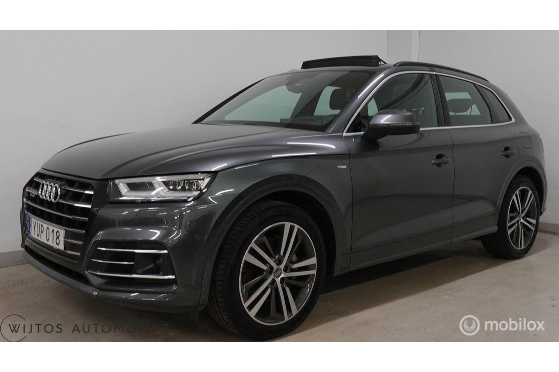 Audi Q5 55 TFSI e quattro, B&O, pano, luchtvering, leer 49872484-0.jpg | Wijtos Automotive