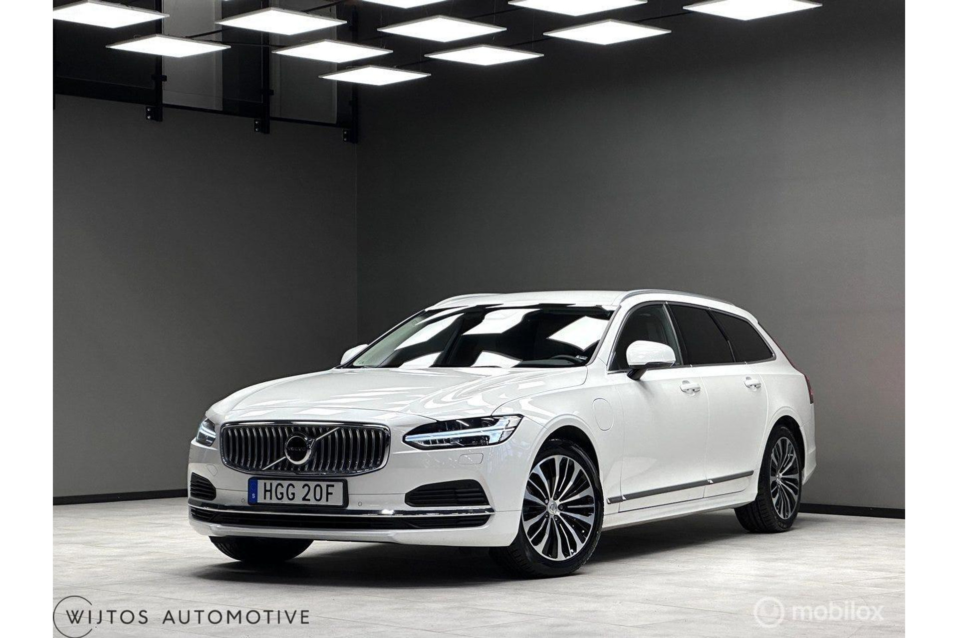 Volvo V90 2.0 T6 Plug-in hybrid AWD Essential Bright, trekh. 50447173-0.jpg | Wijtos Automotive