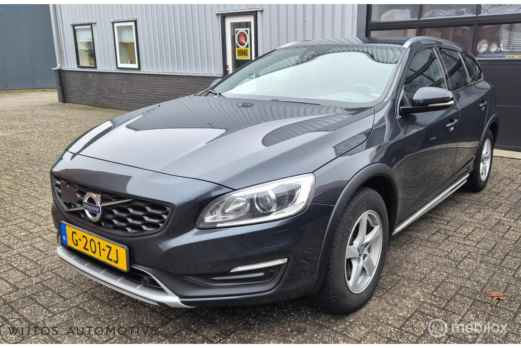 Volvo V60 Cross Country 2.0 D3 Summum 50904980-0.jpg | Wijtos Automotive