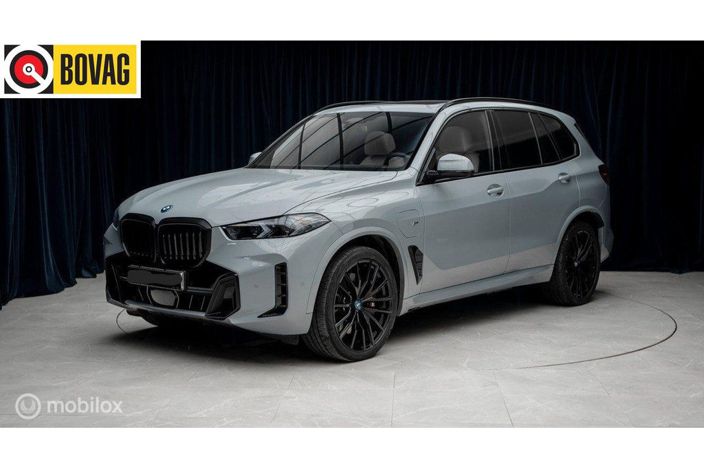 BMW X5 xDrive50e M-Sport Pro, B&W, Pano, Merino, Carbon 52046857-0.jpg | Wijtos Automotive
