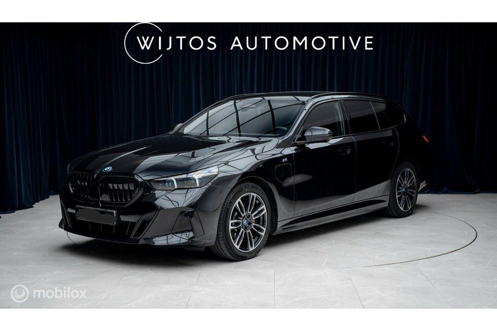 BMW 5 Serie Touring 530e M Sport Edition Pro, B&W, HUD, 360 53726521-0.jpg | Wijtos Automotive